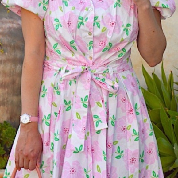 Small Floral Wrap Dress with Pink and Green Pattern Did not fit me - Picture 7 of 8
